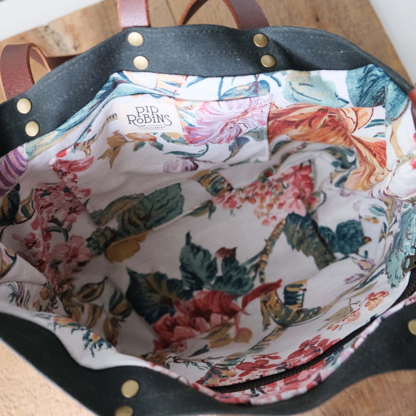 Dionne Tote: Fir