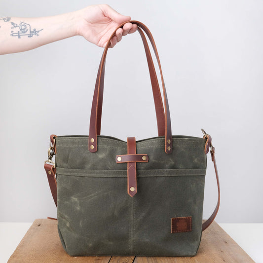 Dionne Tote: Olive