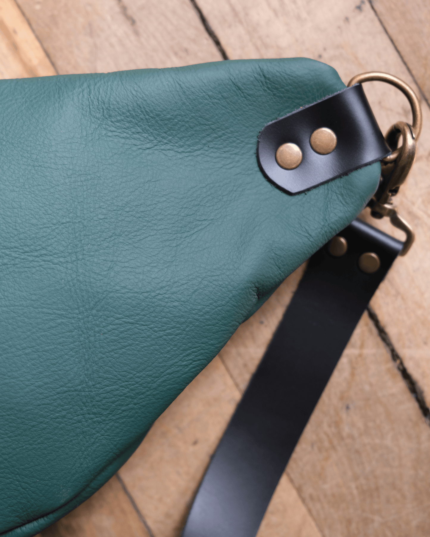 Mini Tabitha: Kitty Cats & Green Leather