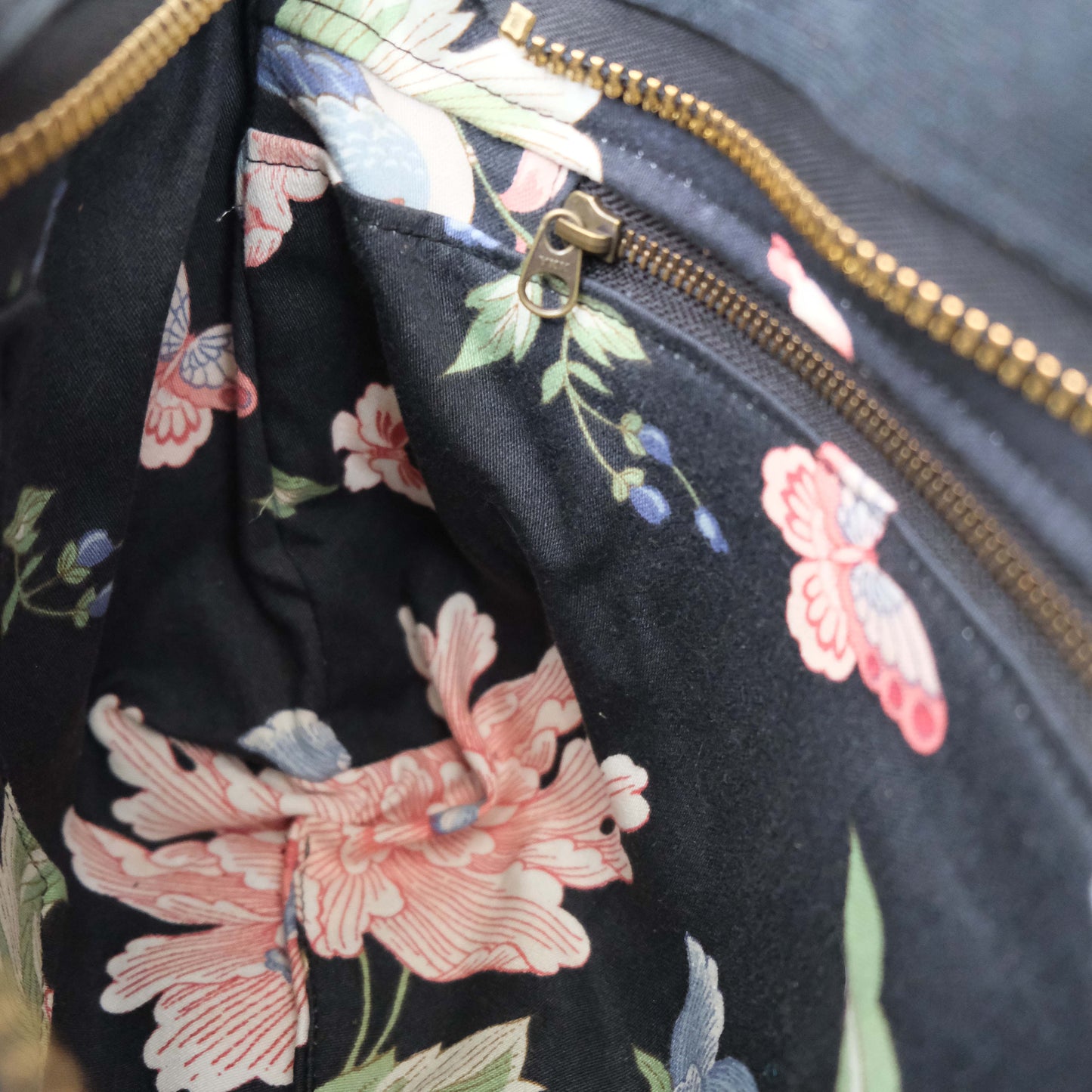 Laine Tote: Black