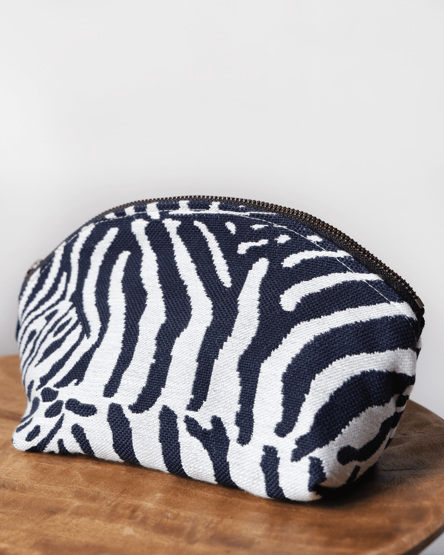 Max Lex Pouch: Zebra