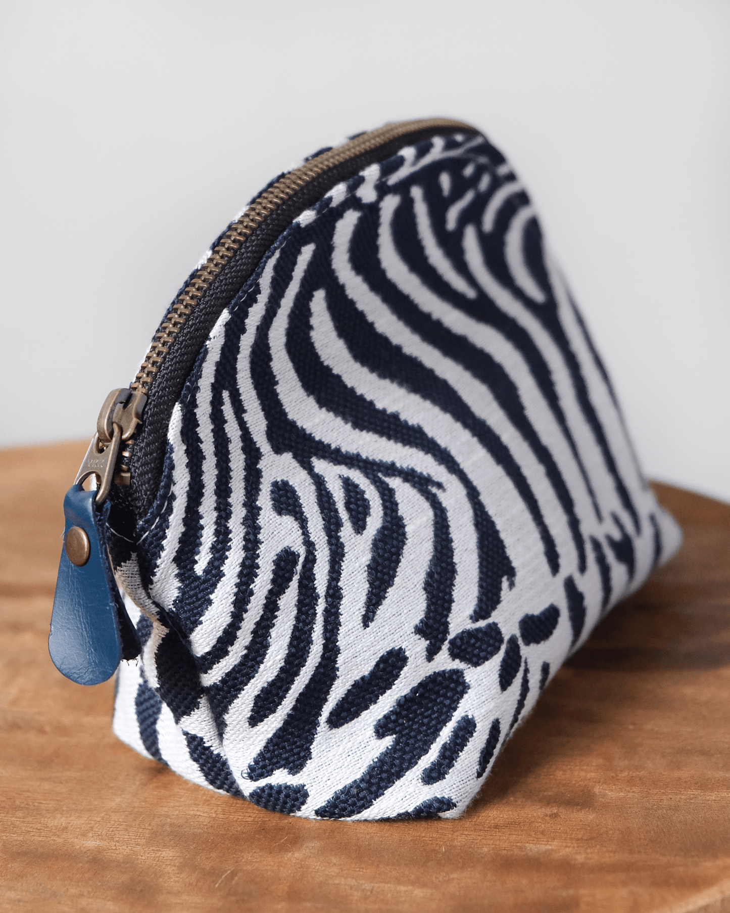 Max Lex Pouch: Zebra