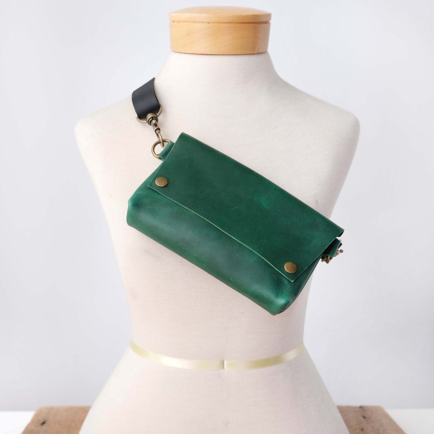 Luna Bag: Emerald Leather