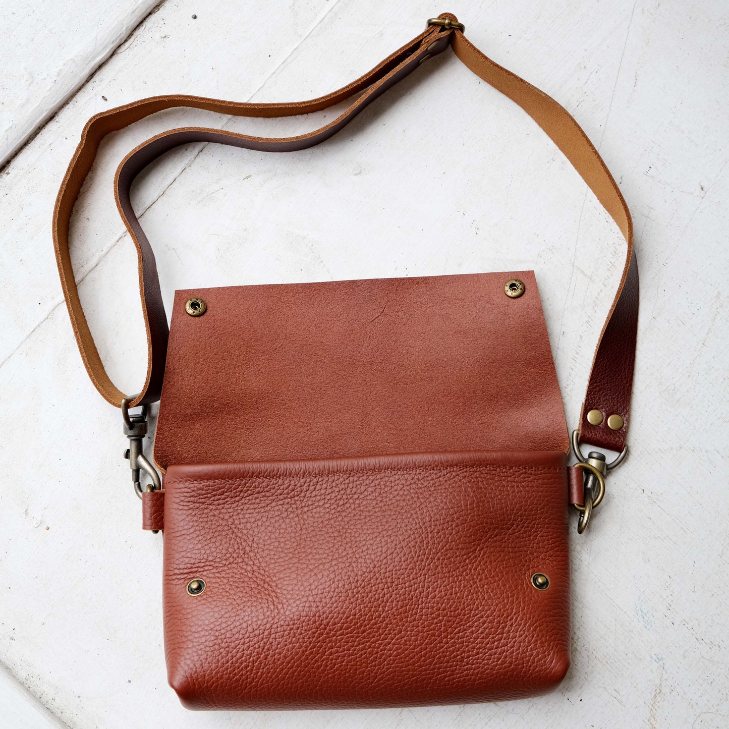 Luna Max: Terracotta Leather