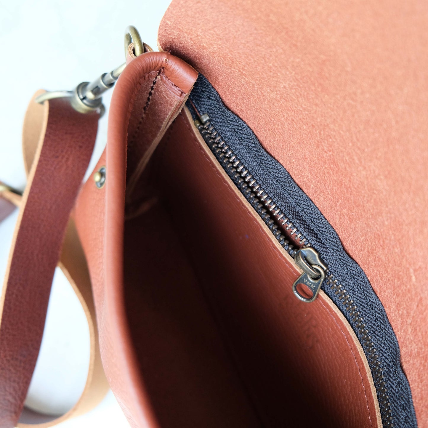 Luna Max: Terracotta Leather