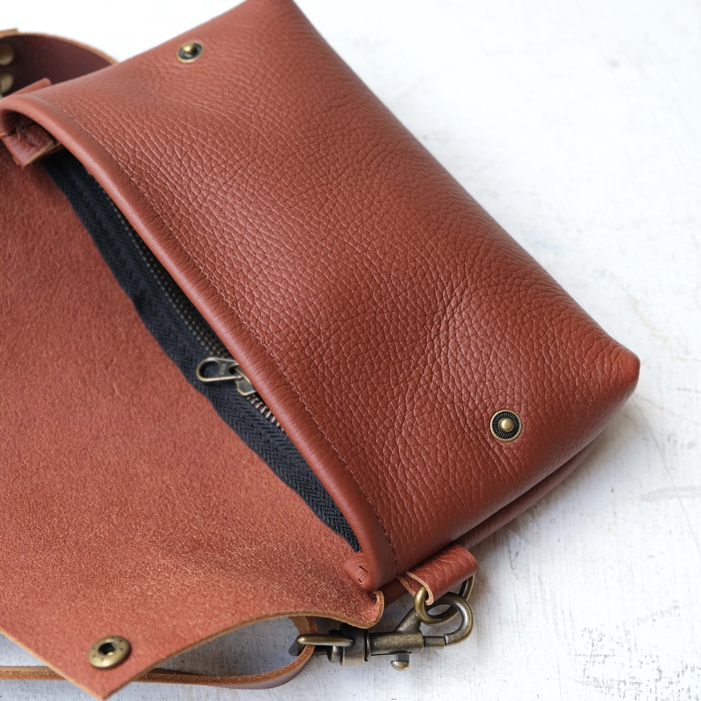 Luna Max: Terracotta Leather