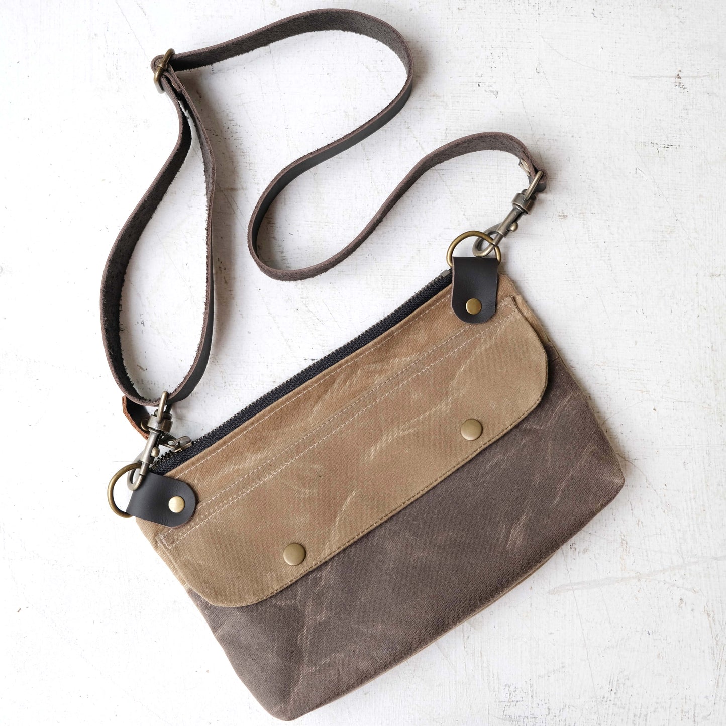 Pip Pouch: Tan/Brown