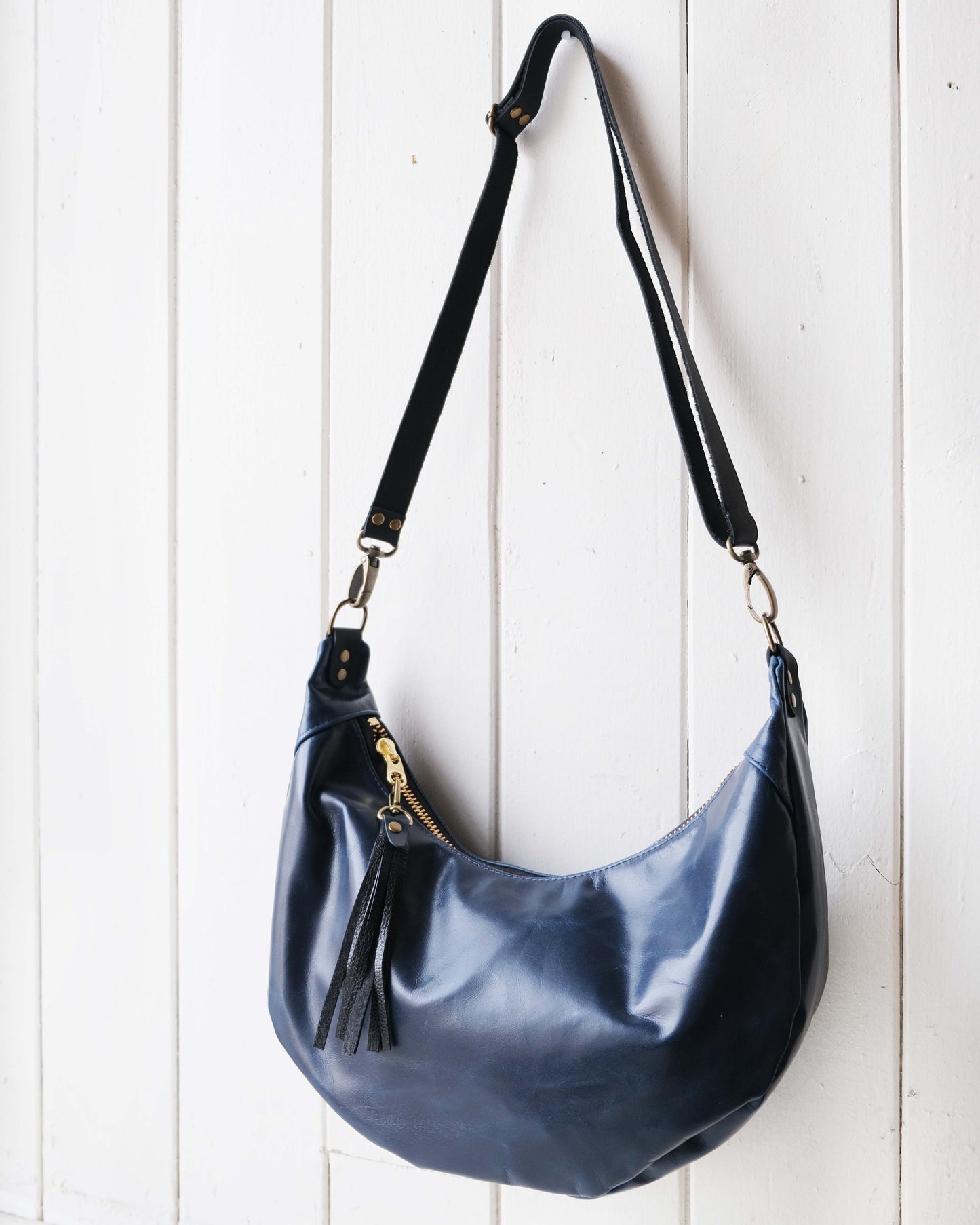 Juno Bag: Patent Navy