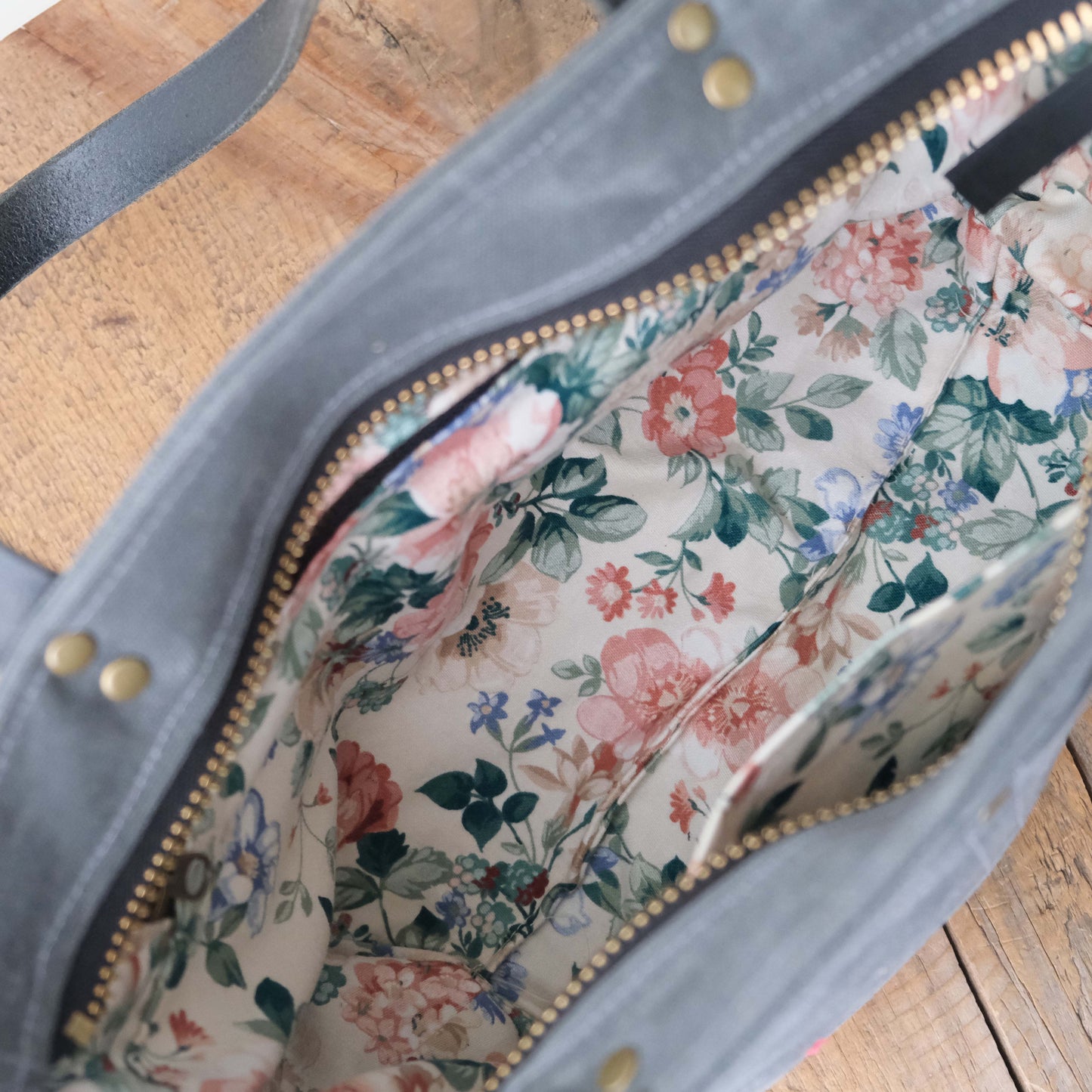 Laine Tote: Charcoal