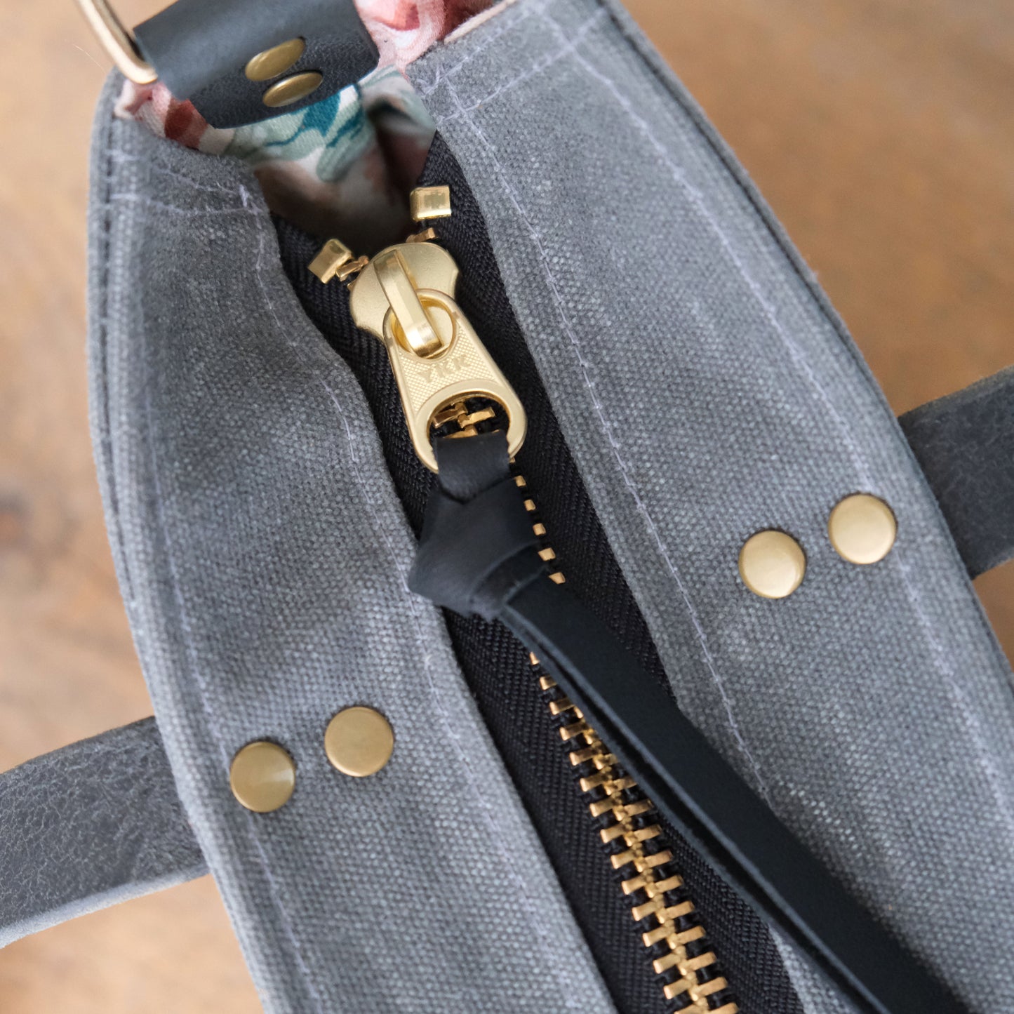 Laine Tote: Charcoal