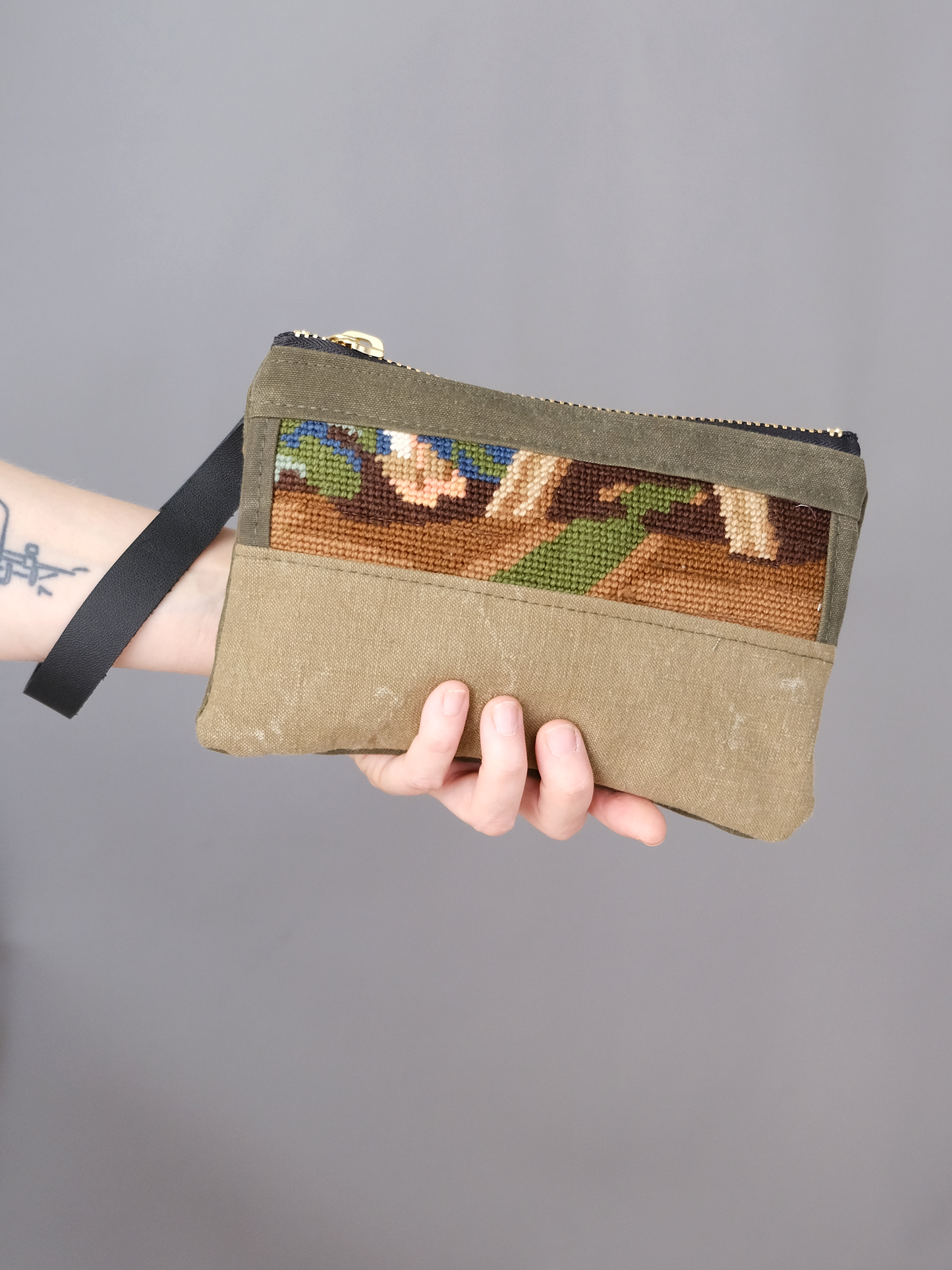 Last Supper Wristlet No. 106