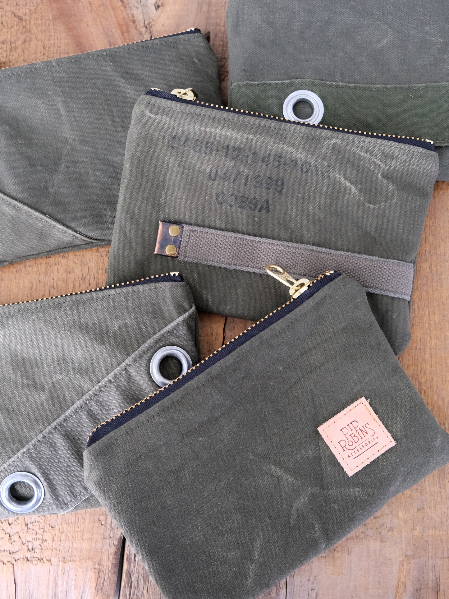 Heritage Wristlet No. 112
