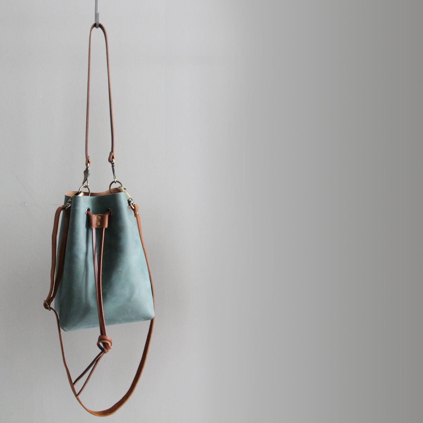Emma Leather Bucket Bag: Soft Teal