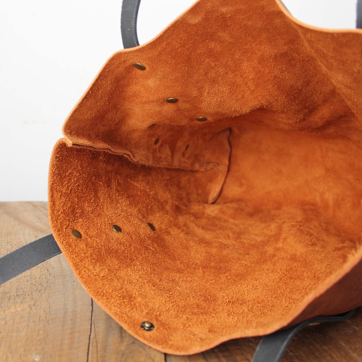 Everyday Leather Tote: Coals 10