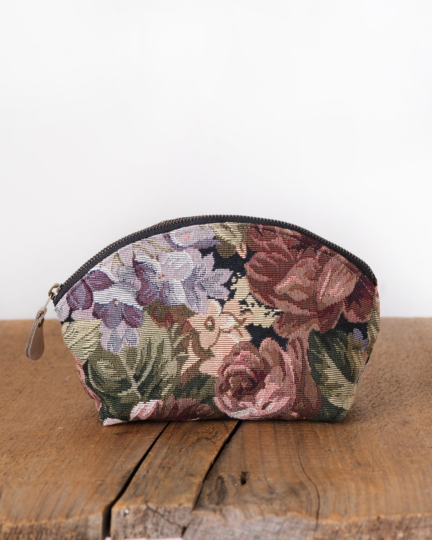 Max Lex Pouch: Dark Floral