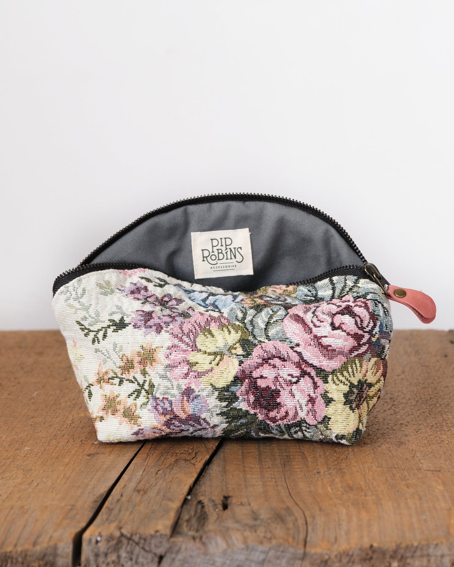 Max Lex Pouch: Ivory Floral