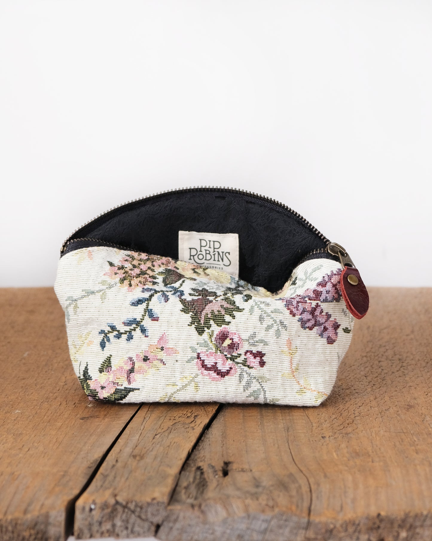 Lex Pouch: Ivory Floral