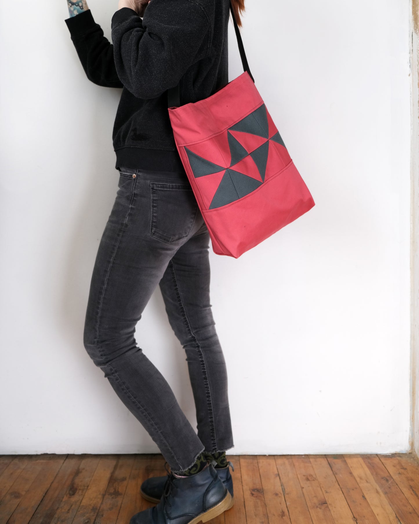 Quilted Shopper Tote: Strawberry
