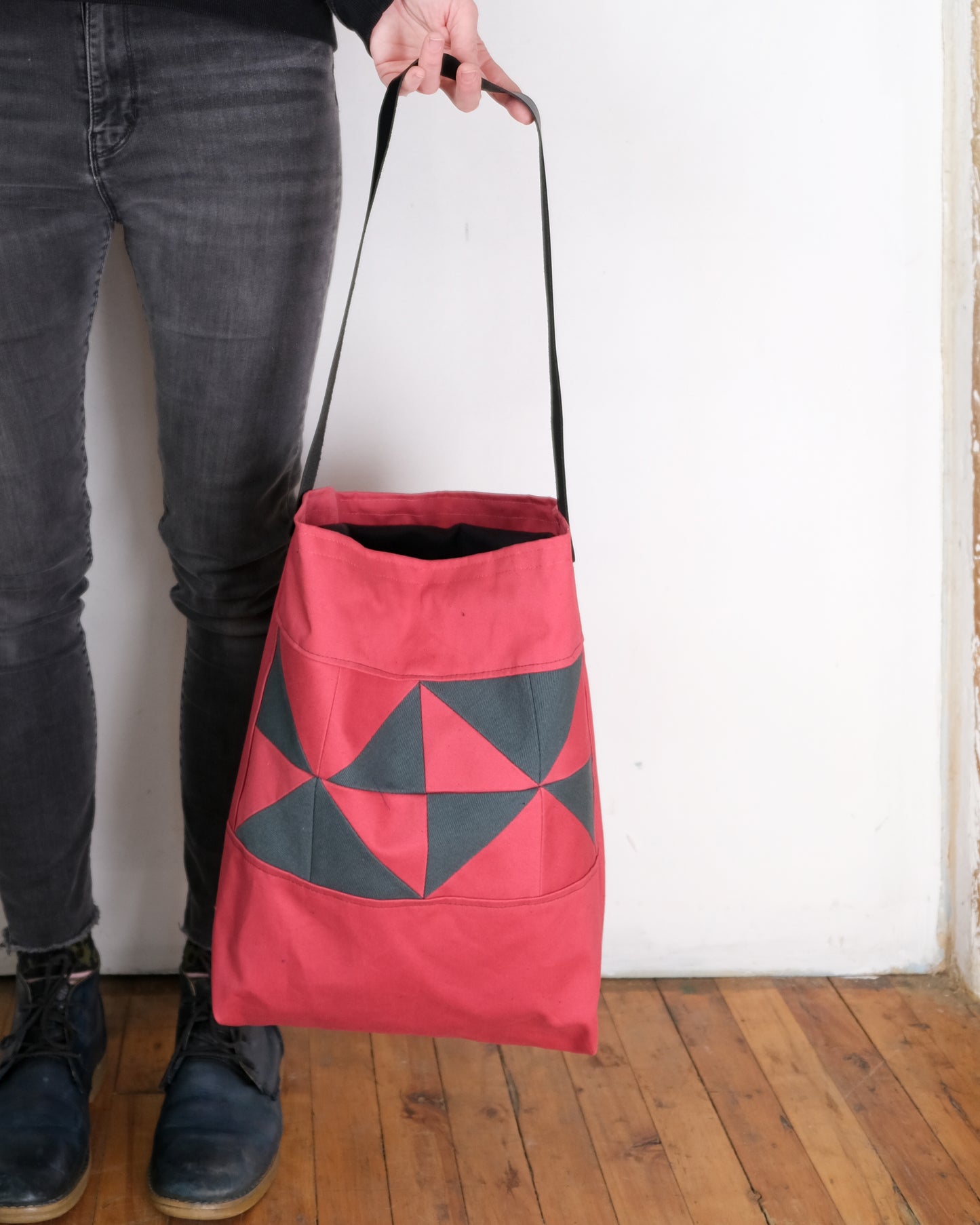 Quilted Shopper Tote: Strawberry