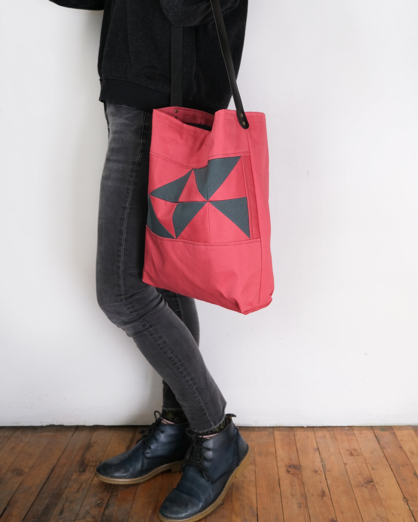 Quilted Shopper Tote: Strawberry