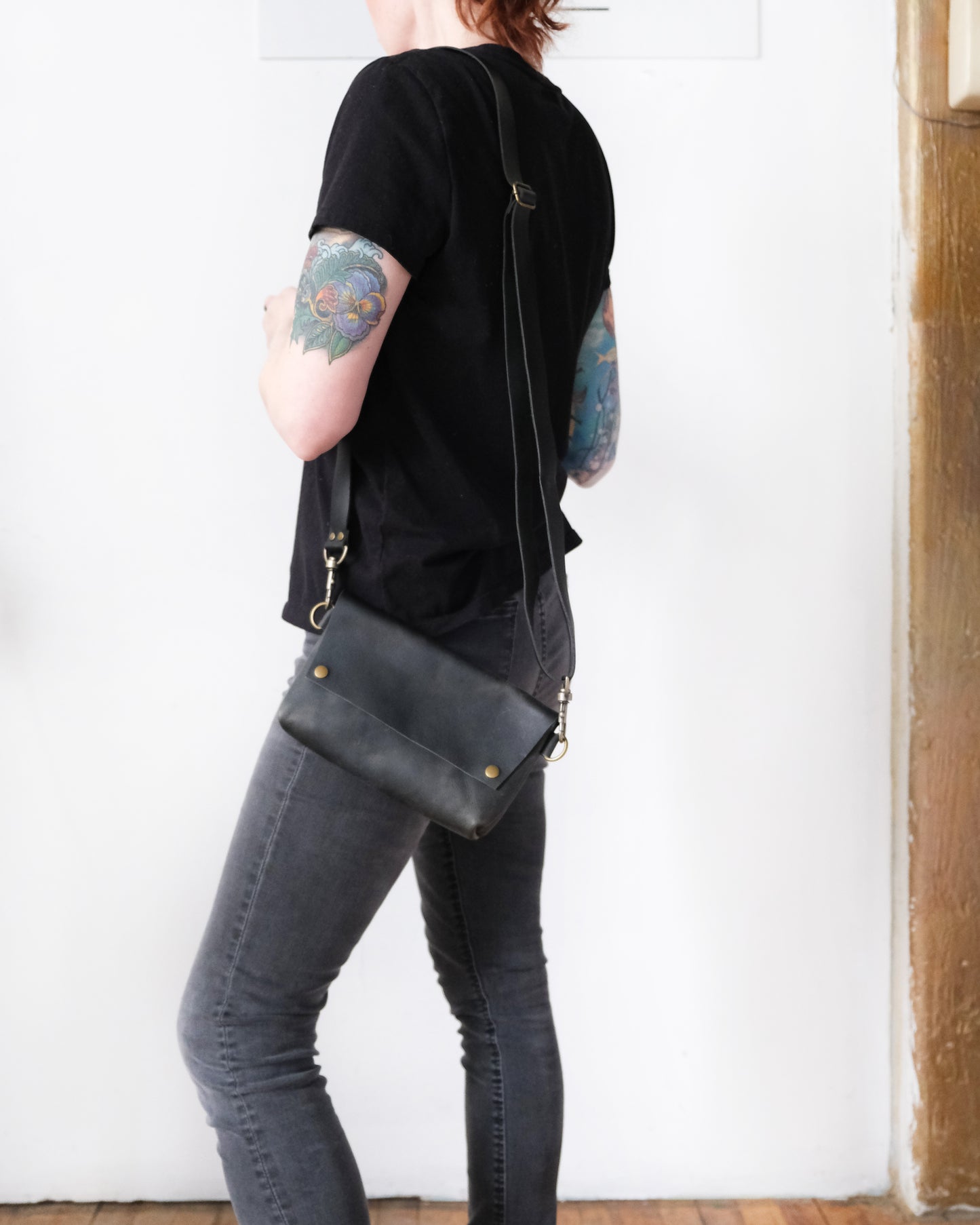 SECONDS: Luna Max: Charcoal Leather