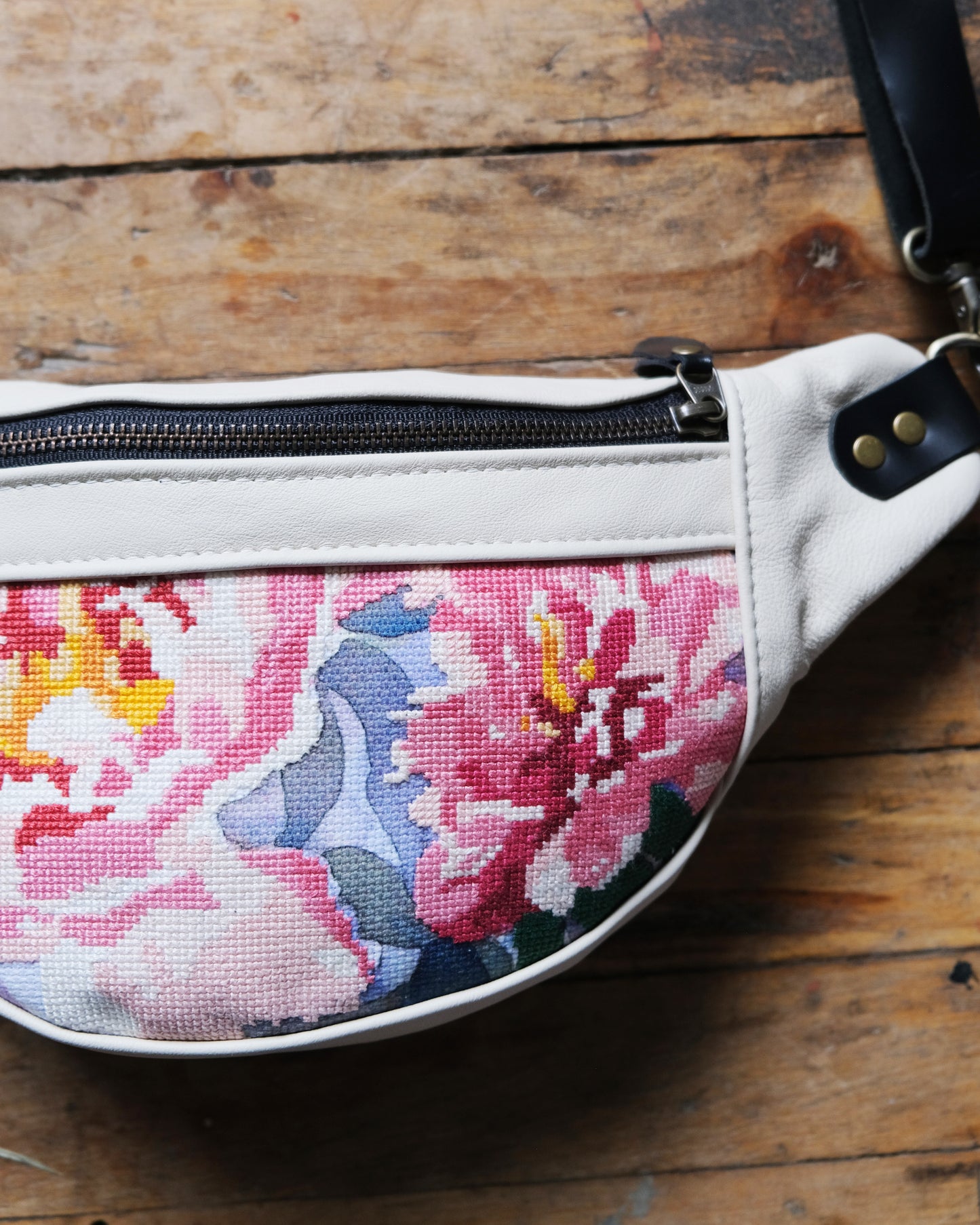 Heritage Mini Tabitha: Pink Peonies