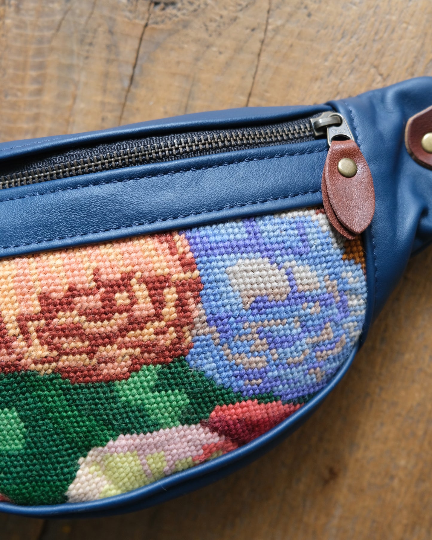 Heritage Mini Tabitha: Bold Bouquet