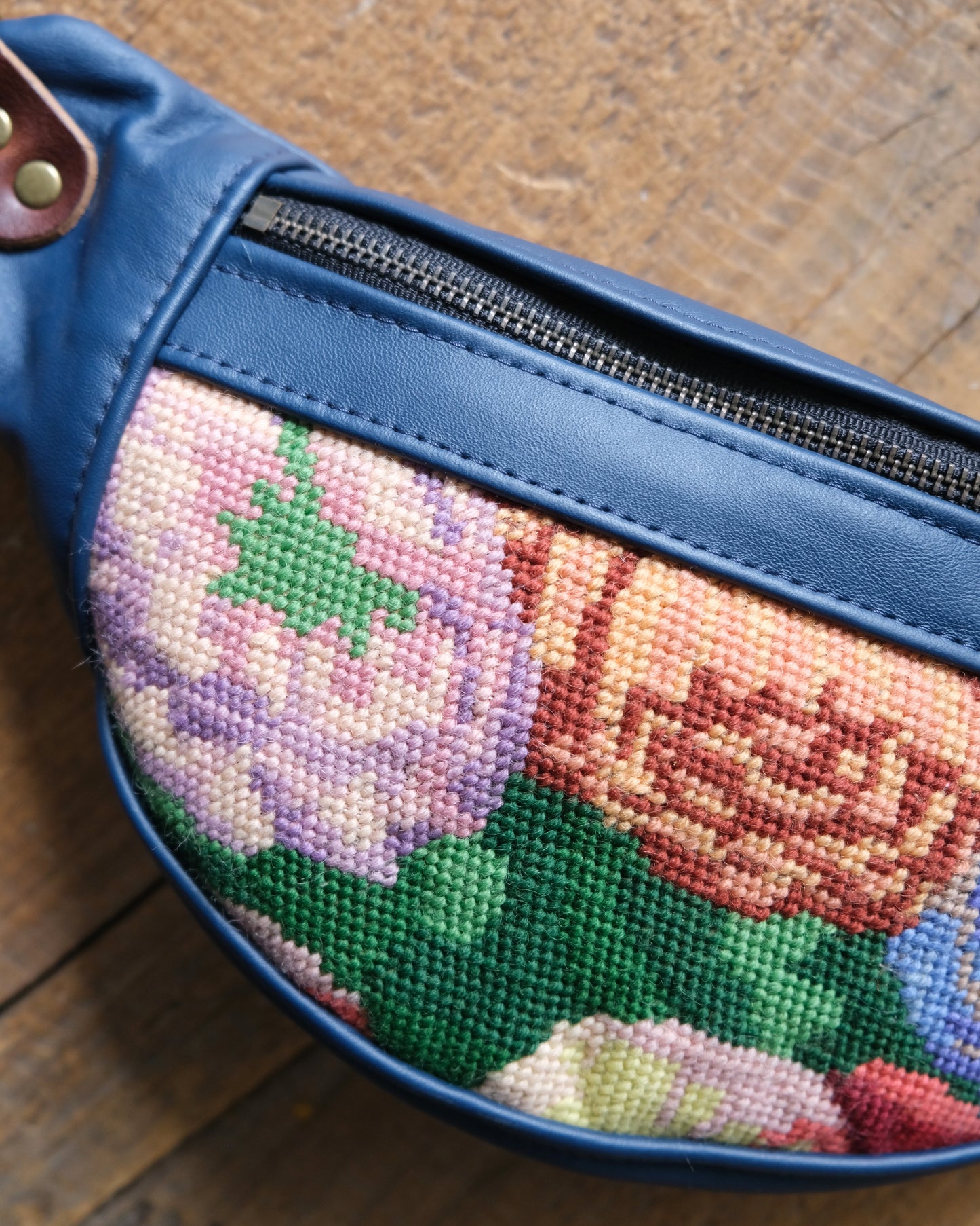 Heritage Mini Tabitha: Bold Bouquet