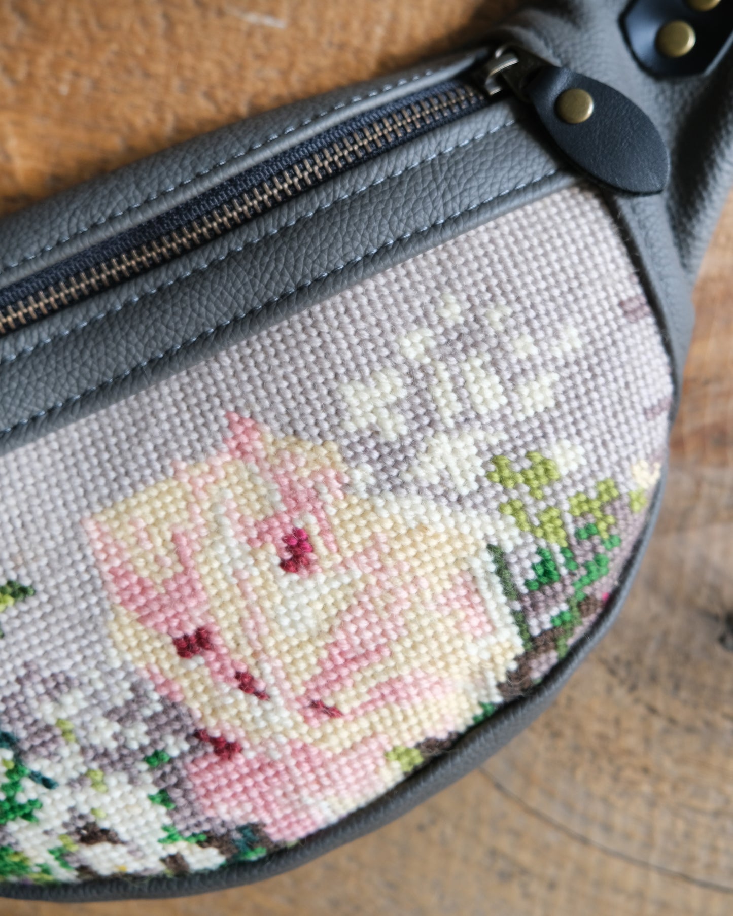 Heritage Mini Tabitha: Pastel Bouquet
