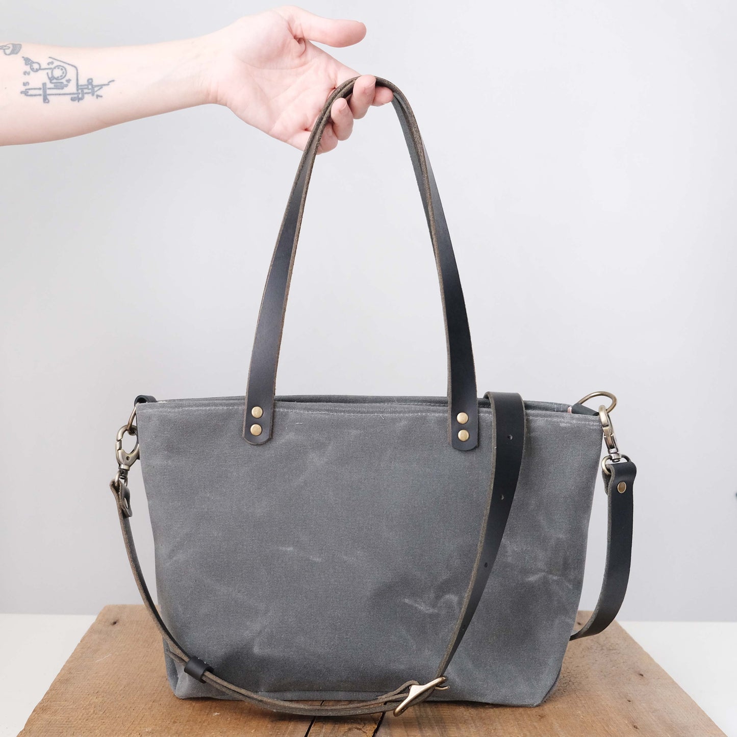 Laine Tote: Charcoal
