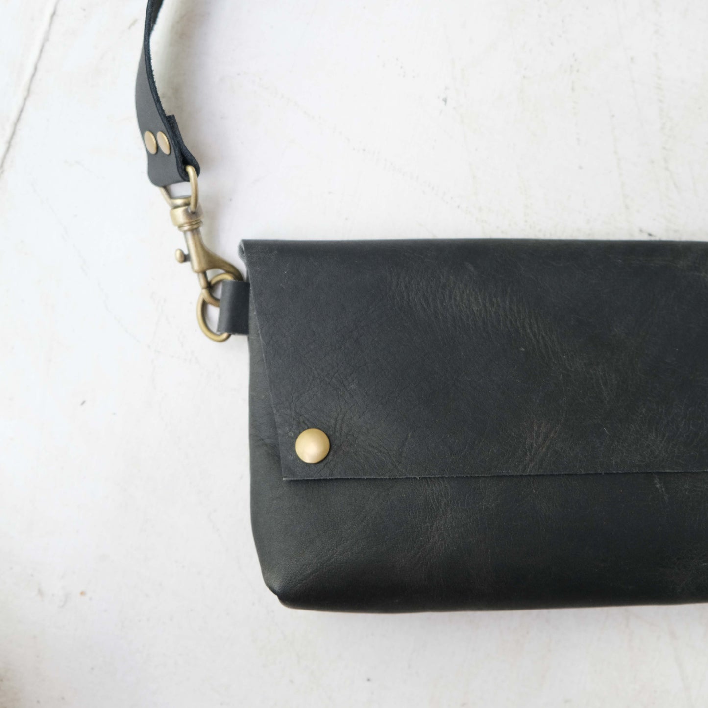 SECONDS: Luna Max: Charcoal Leather
