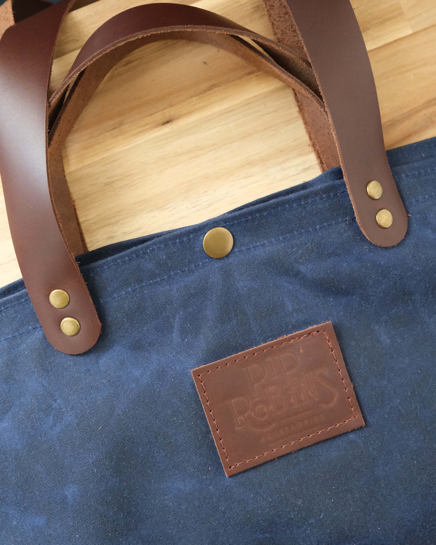 Waxed Canvas Maggie Bag: Navy