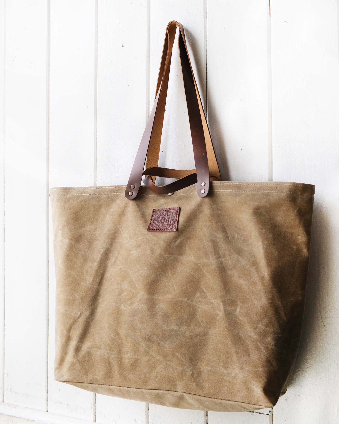 Waxed Canvas Maggie Bag: Tan