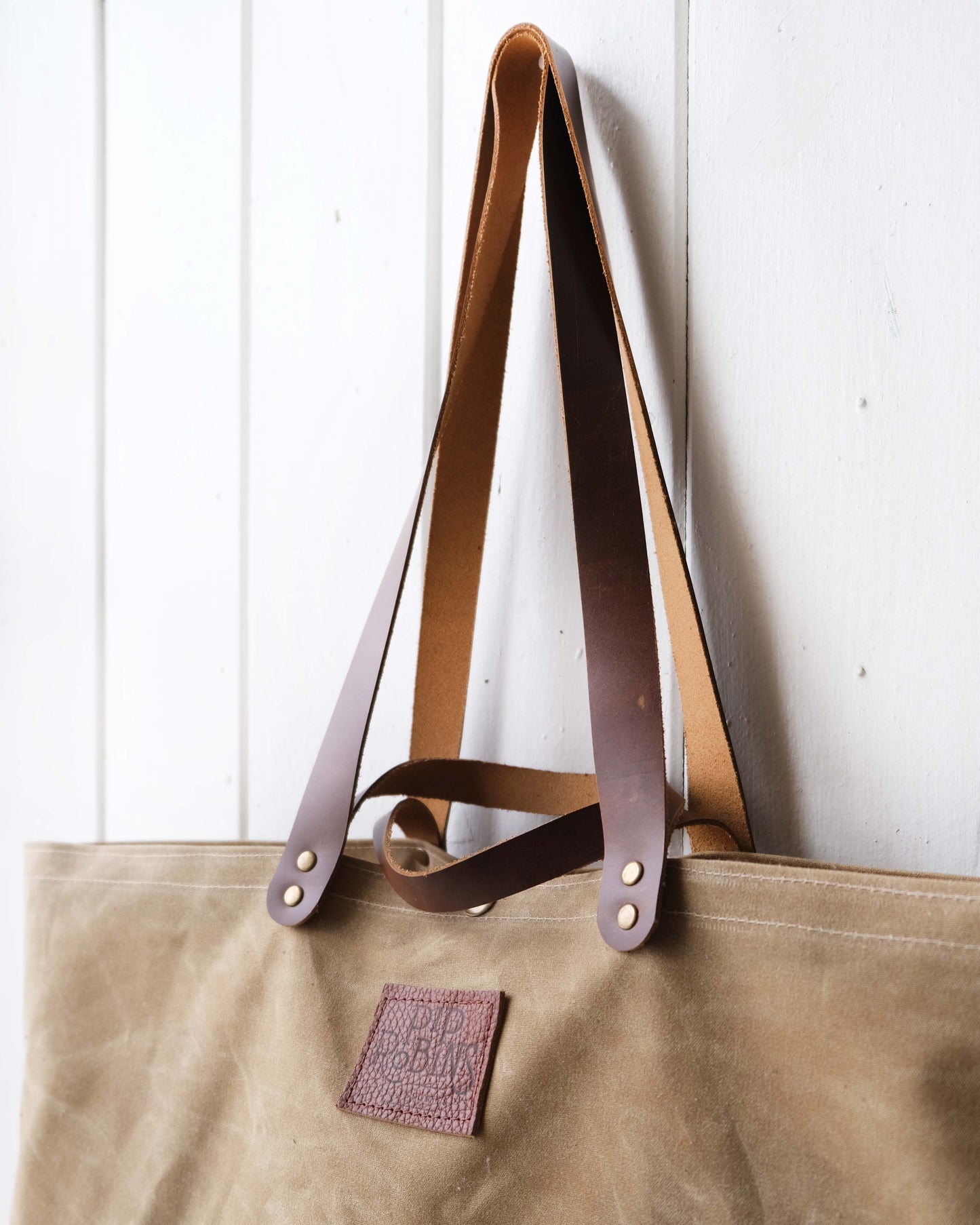 Waxed Canvas Maggie Bag: Tan