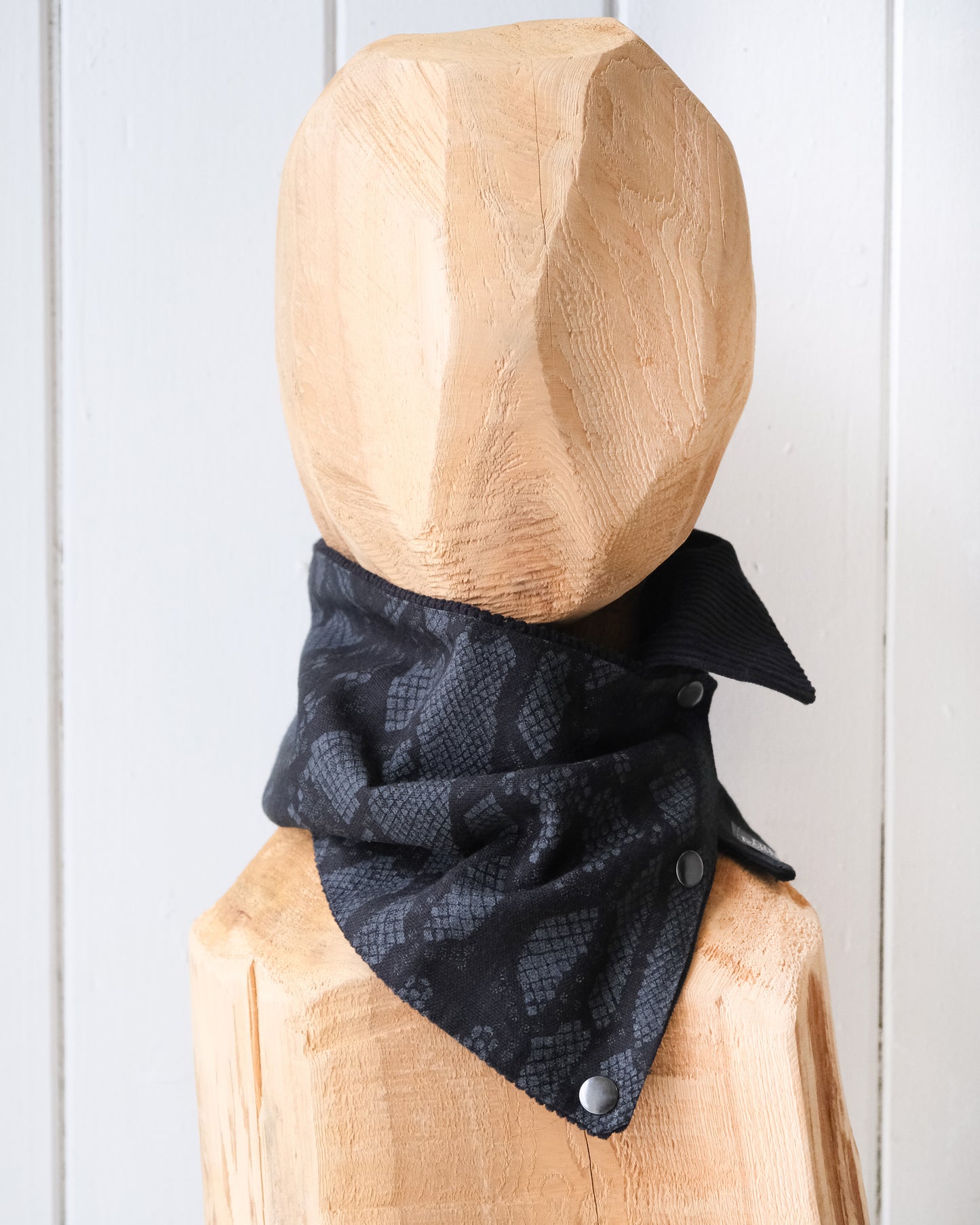 Snap Cowl Scarf No. 310