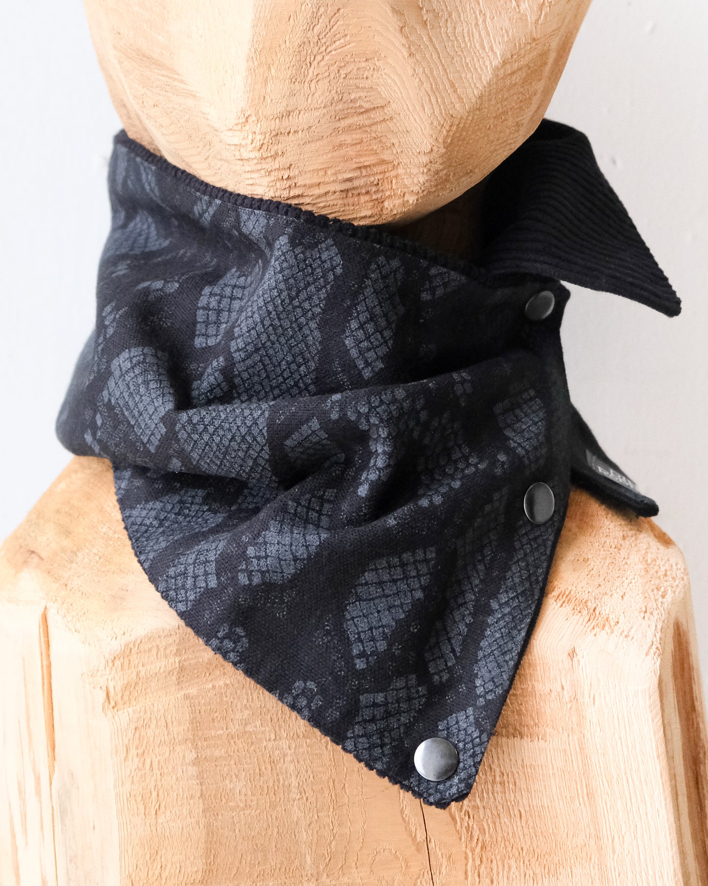 Snap Cowl Scarf No. 310