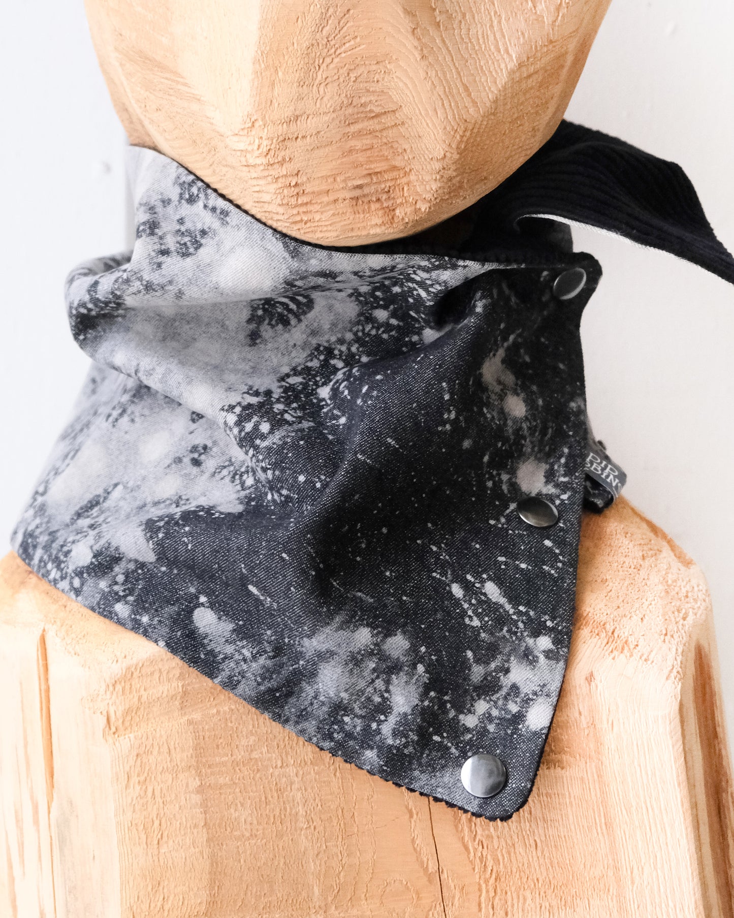 Snap Cowl Scarf No. 317