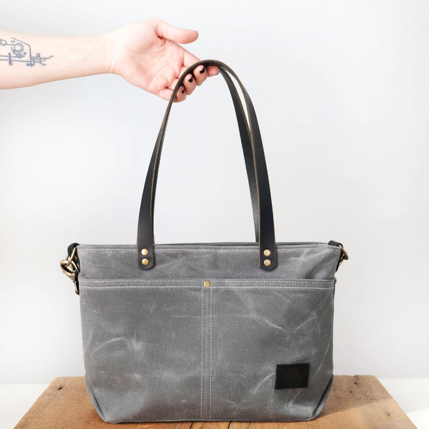 Laine Tote: Charcoal
