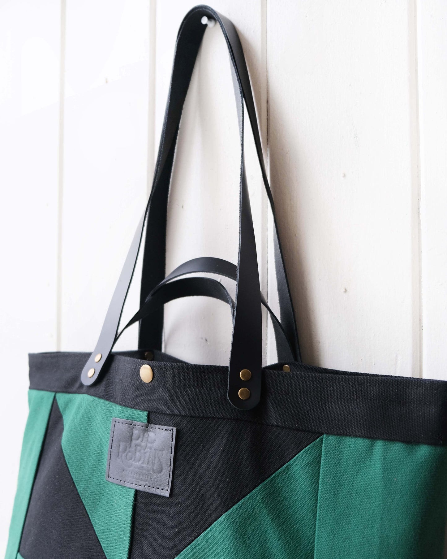 Mini-Mini Maggie Bag: Emerald and Onyx