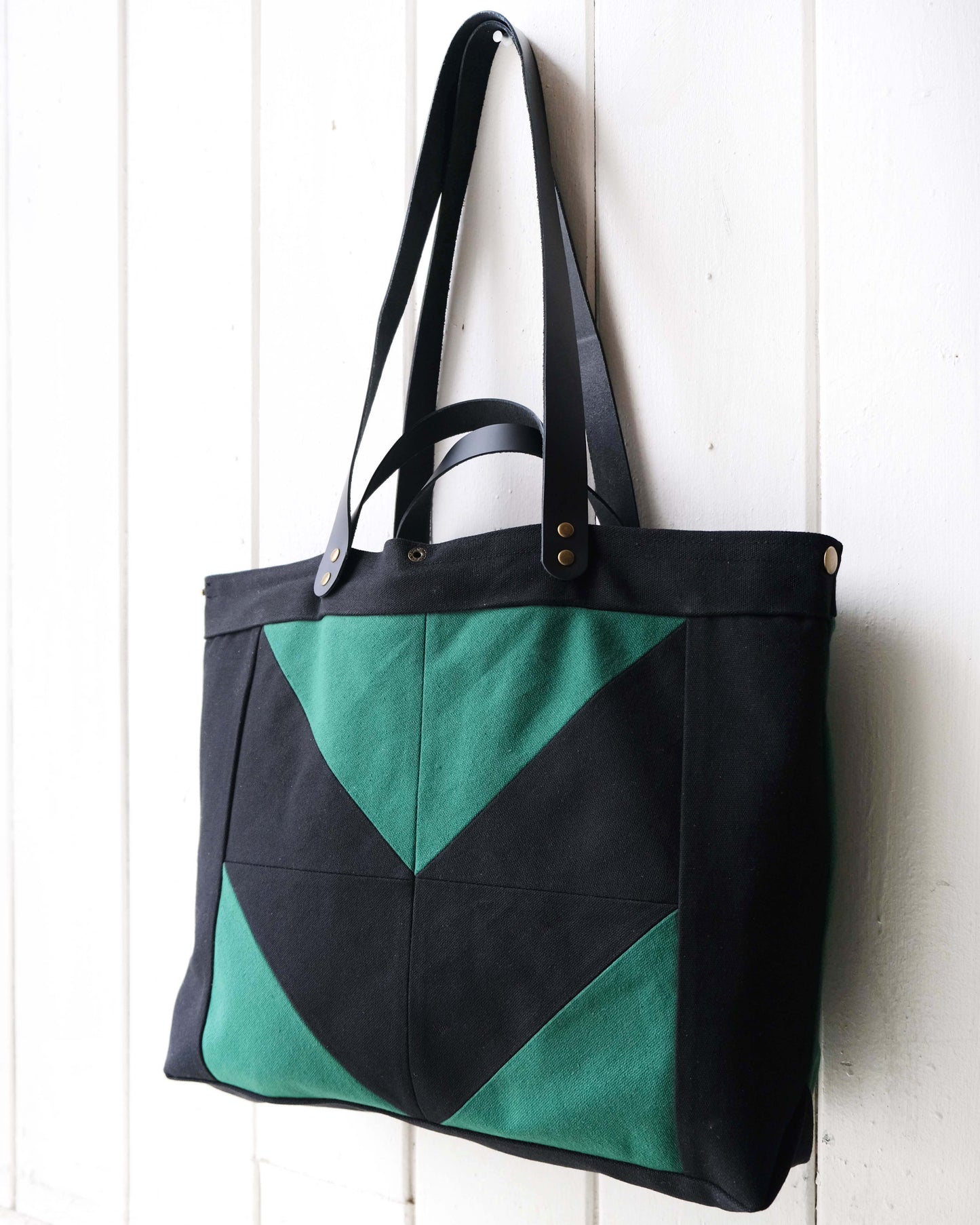 Mini-Mini Maggie Bag: Emerald and Onyx