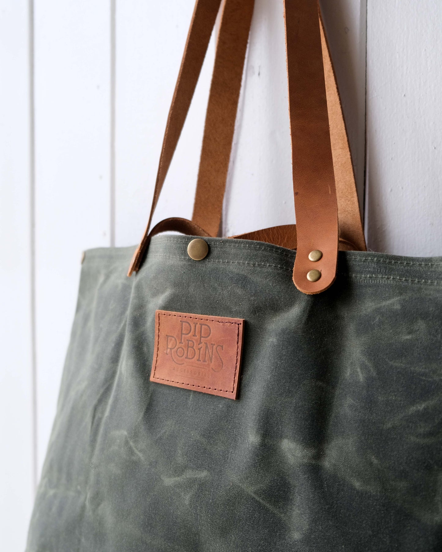 Mini-Mini Maggie Bag: Green Waxed Canvas