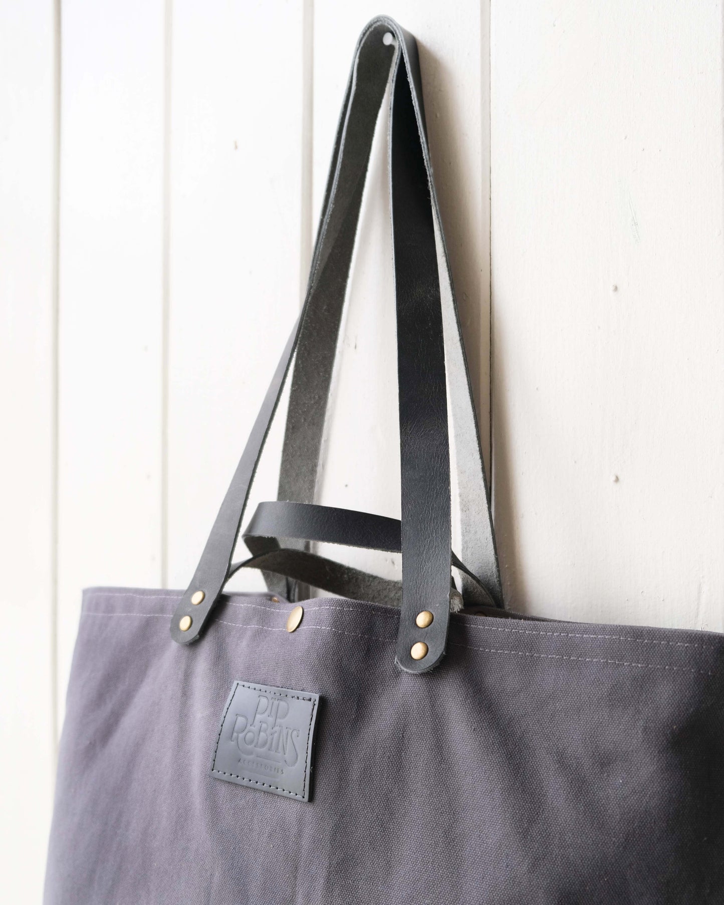 Mini-Mini Maggie Bag: Grey