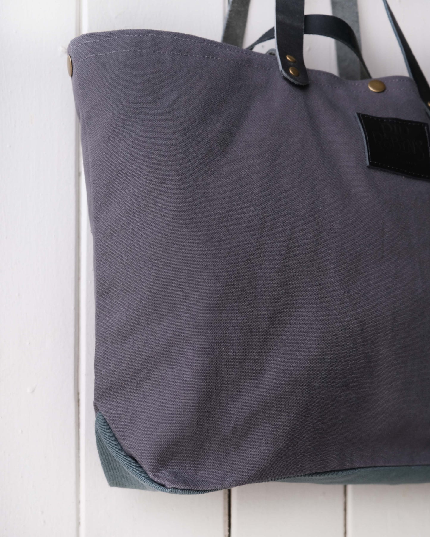 Mini-Mini Maggie Bag: Grey